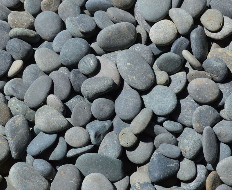 Mexican Black Beach Pebbles 1/2